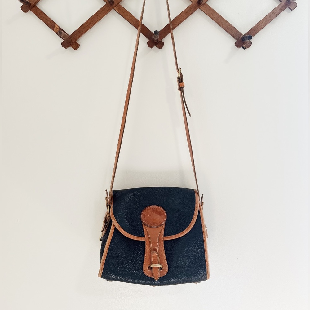 Vintage DOONEY & BOURKE Essex All Weather Leather Pebble Crossbody Bag